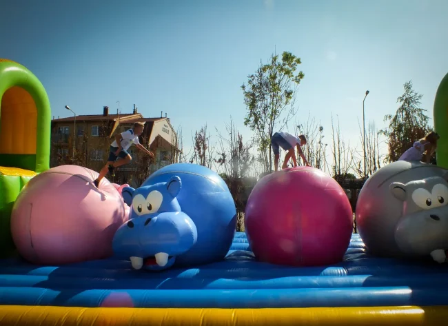 Dmuchane Kule Wipeout